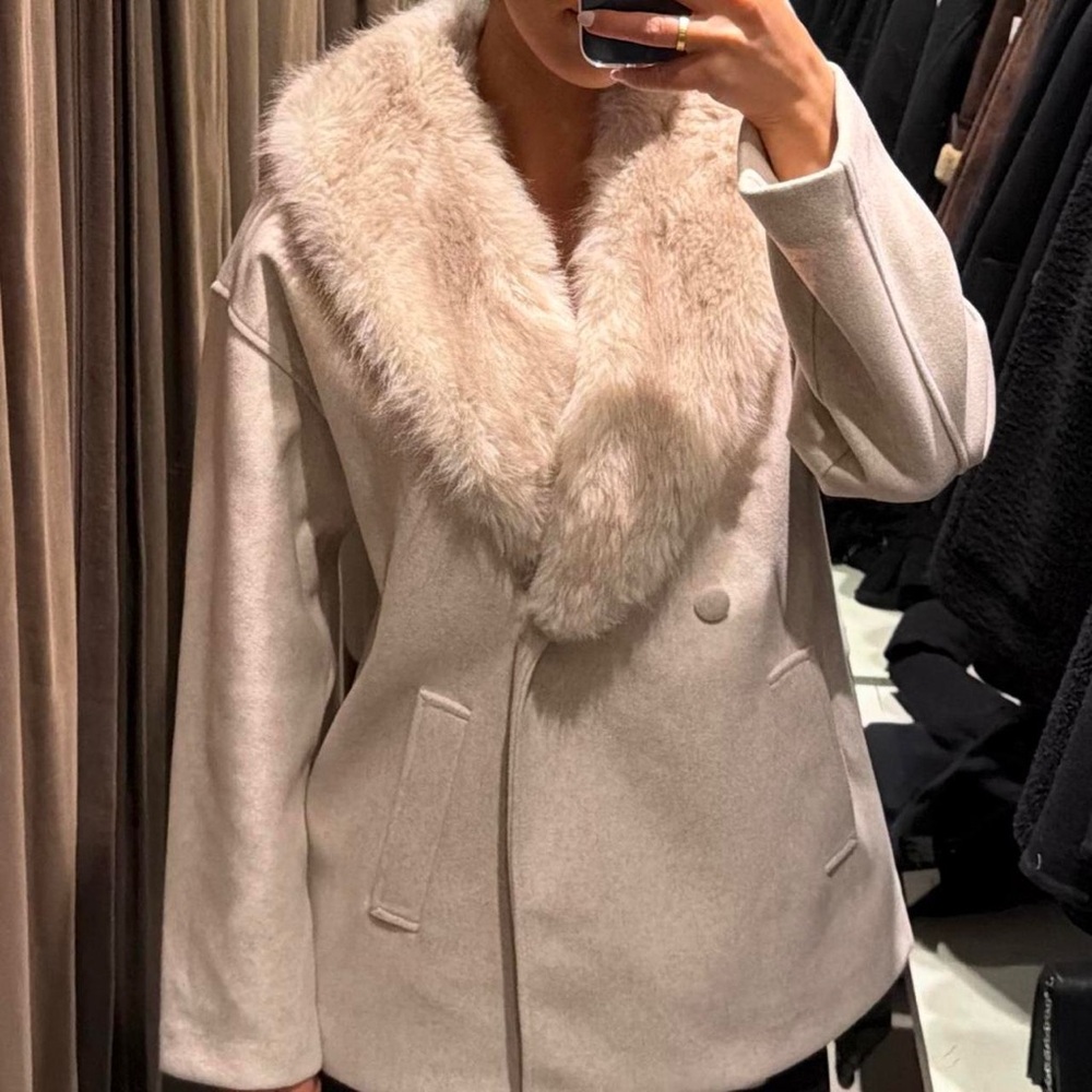 Elegant Cream Fur Collar Women's Coat